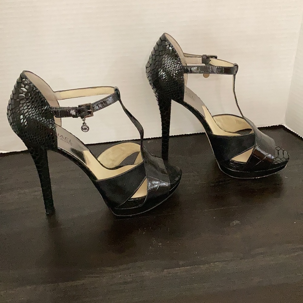 MICHAEL KORS Lady Leather Shoes